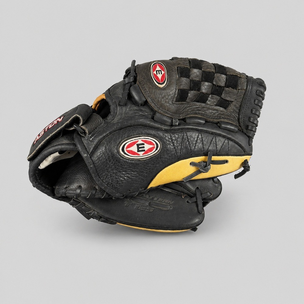 Easton T125 Baseball Glove 12.5 Inch USA Steer Hide Leather Black Tan RHT